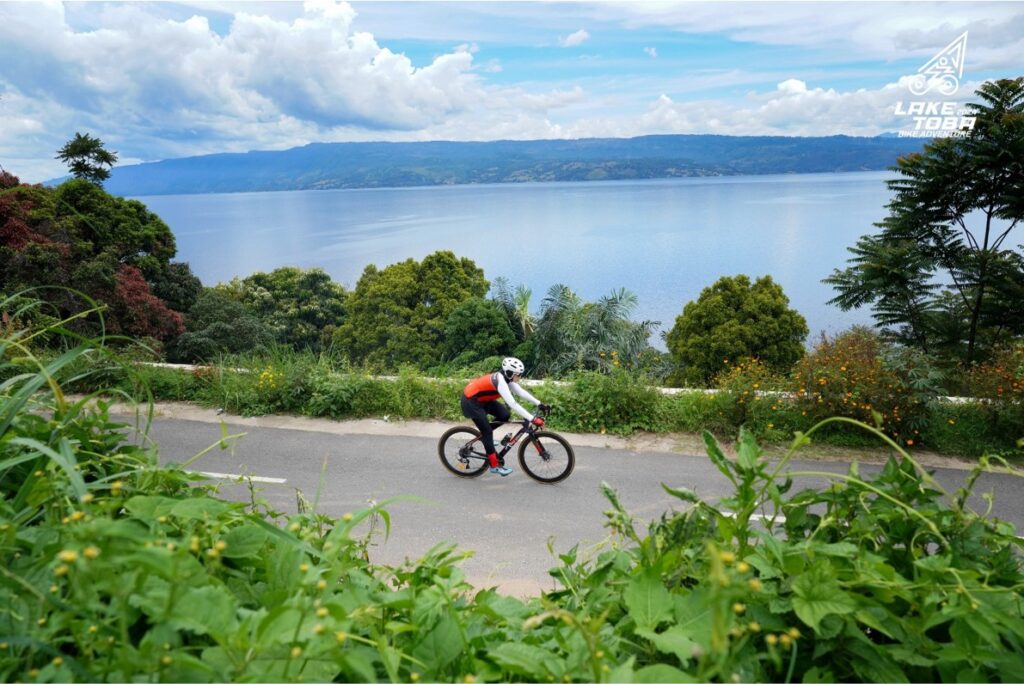 LAKE TOBA BIKE ADVENTURE lake toba adventure