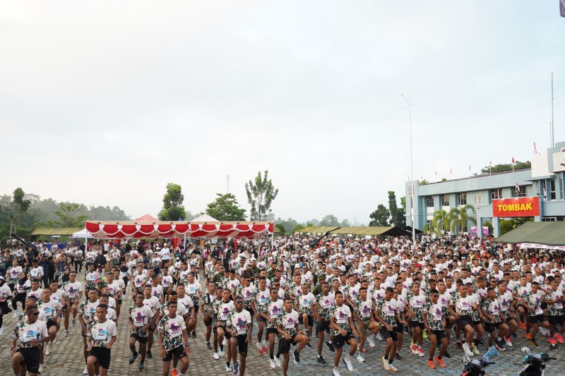 Semangat Pagi ditanah Papua, Masyarakat Tumpah Ruah Meriahkan Indo Marines Run 2025 semangat pagi ditanah papua (4)